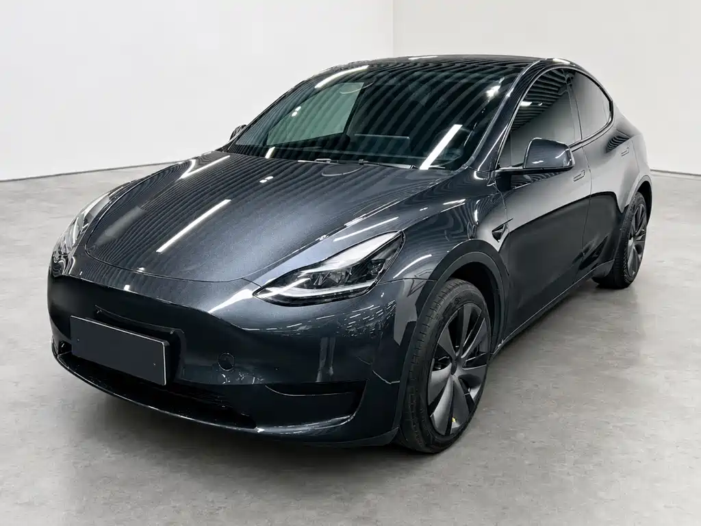 Tesla Model Y 2024 — фото 1