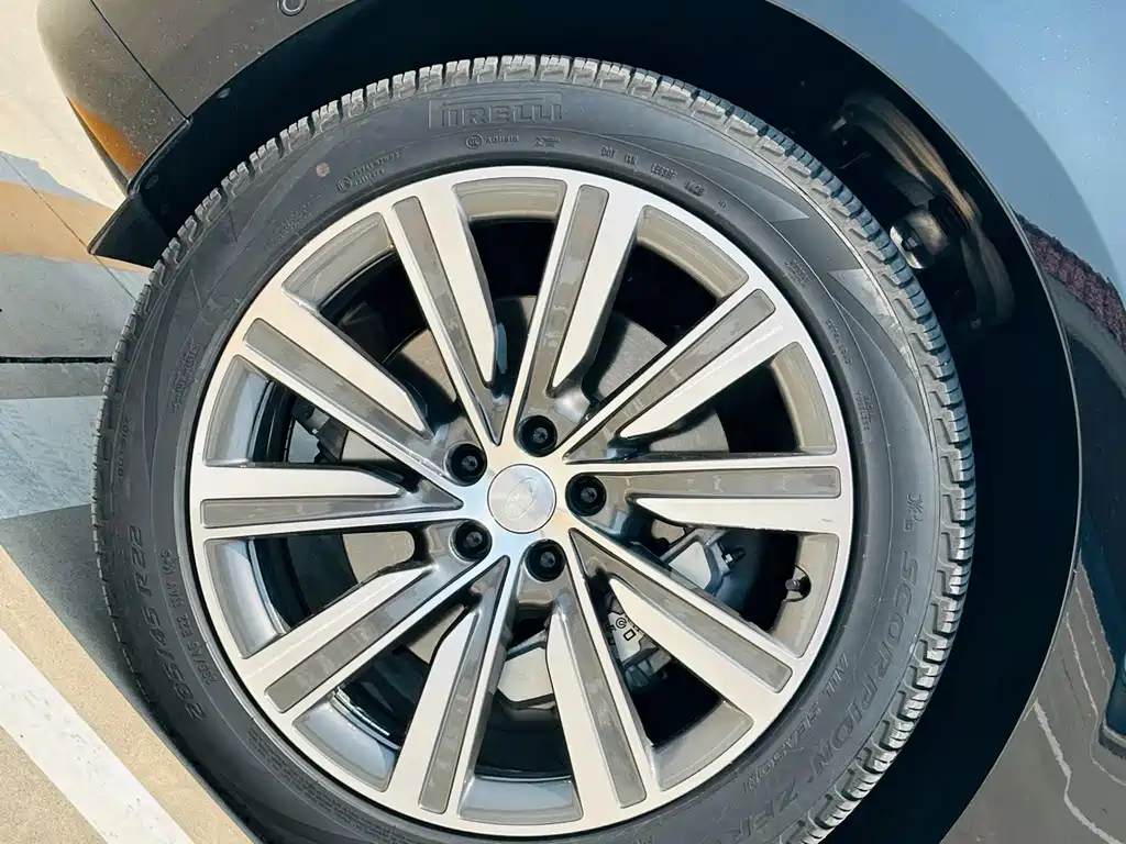Land Rover Range Rover 2025 — фото 10