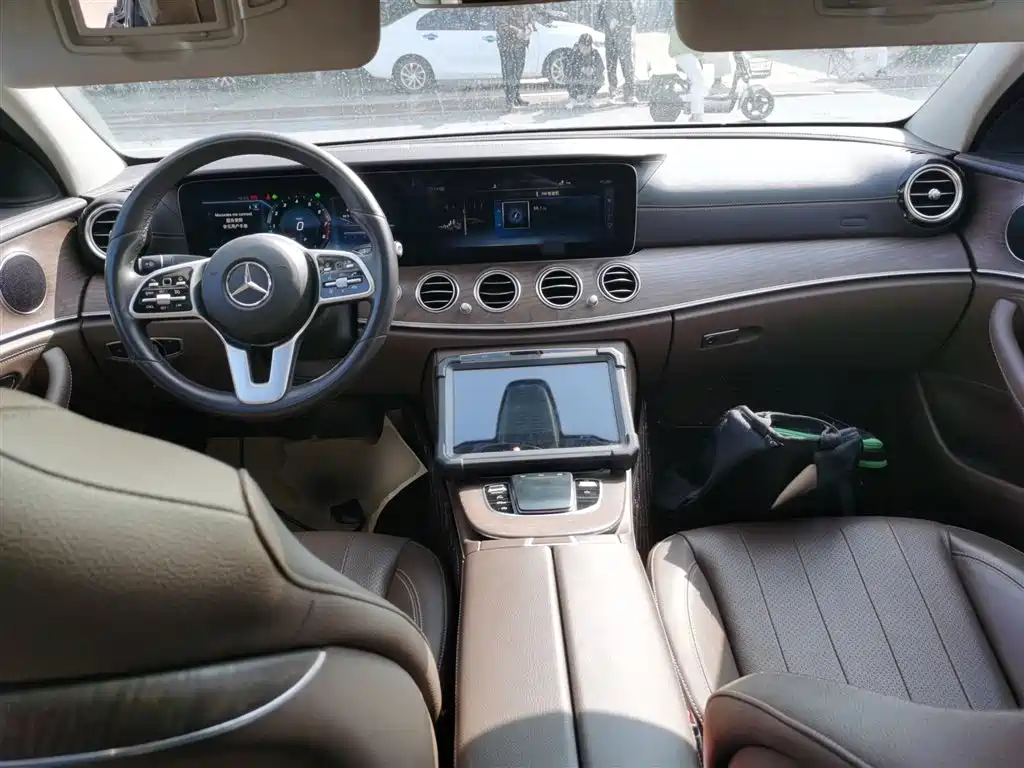 Mercedes-Benz E-Class 2020 — фото 10