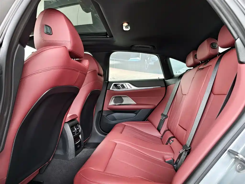 BMW i4 2025 — фото 11