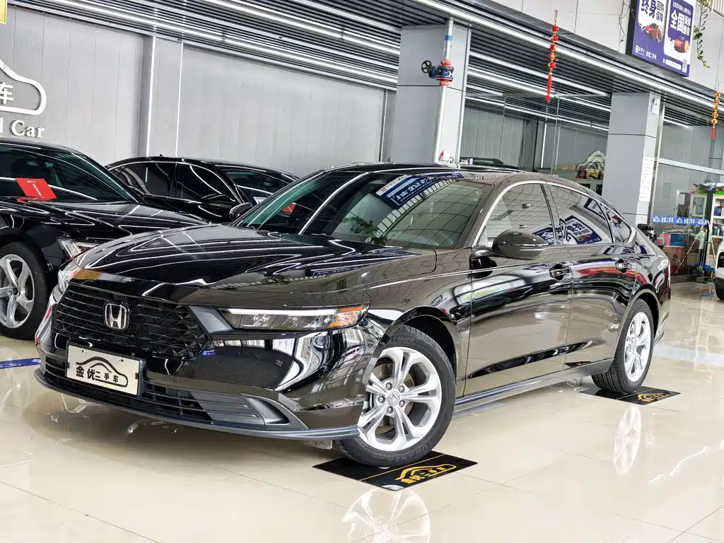 Honda Accord 2023 — фото 1
