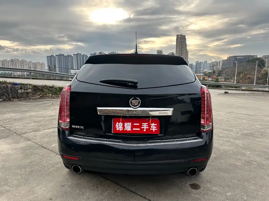 Cadillac SRX 2011 — фото 19