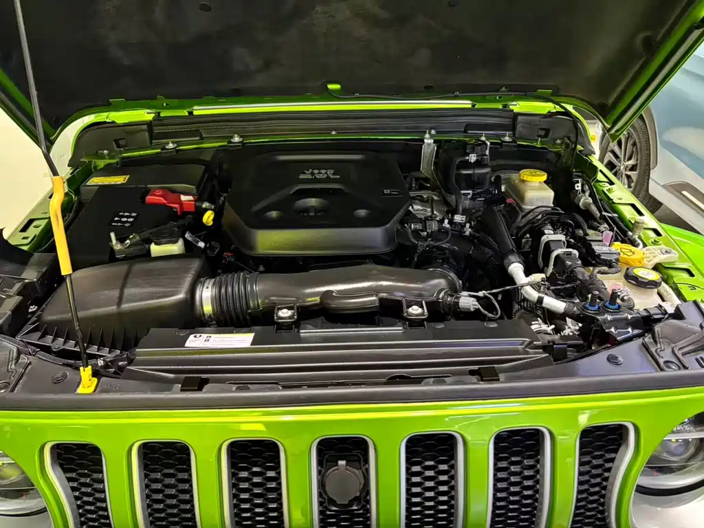 Jeep Wrangler 2020 — фото 34