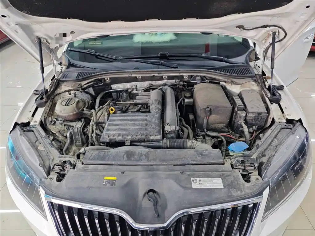Skoda Superb 2019 — фото 11