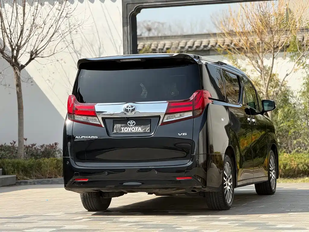 Toyota Alphard 2016 — фото 5