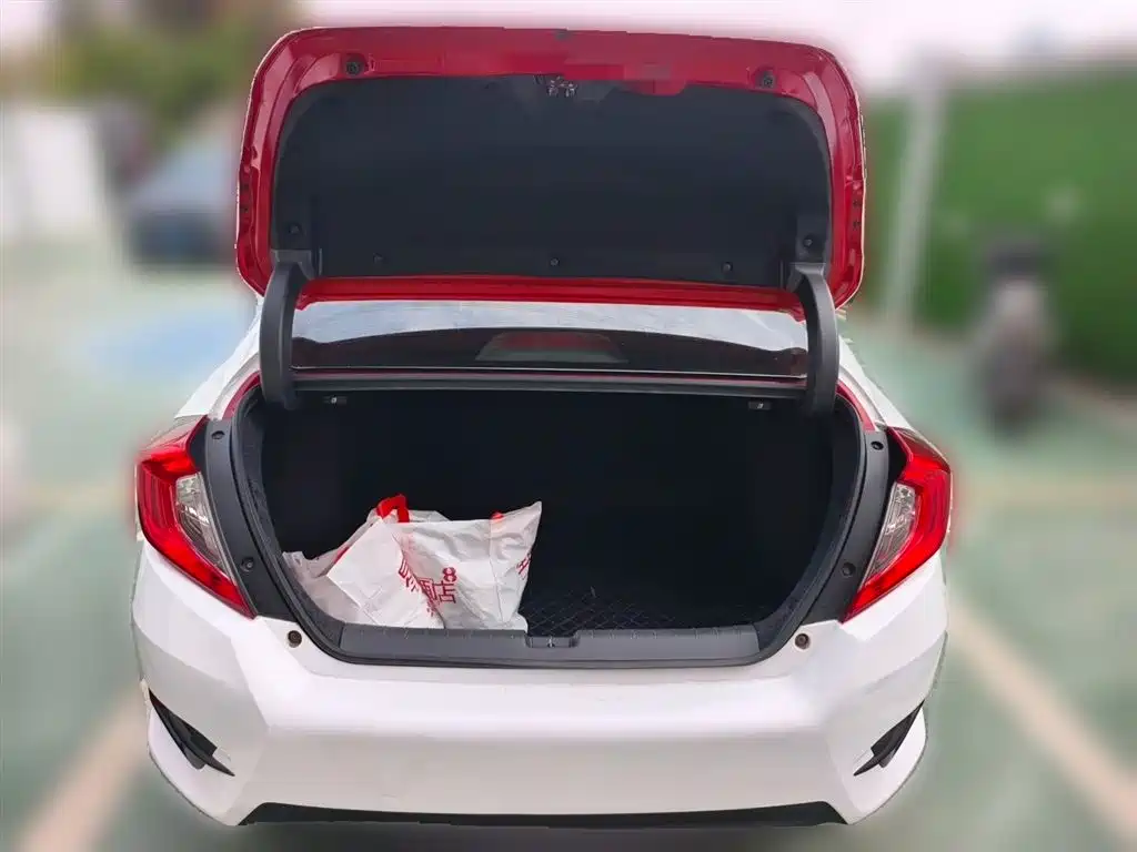 Honda Civic 2021 — фото 10