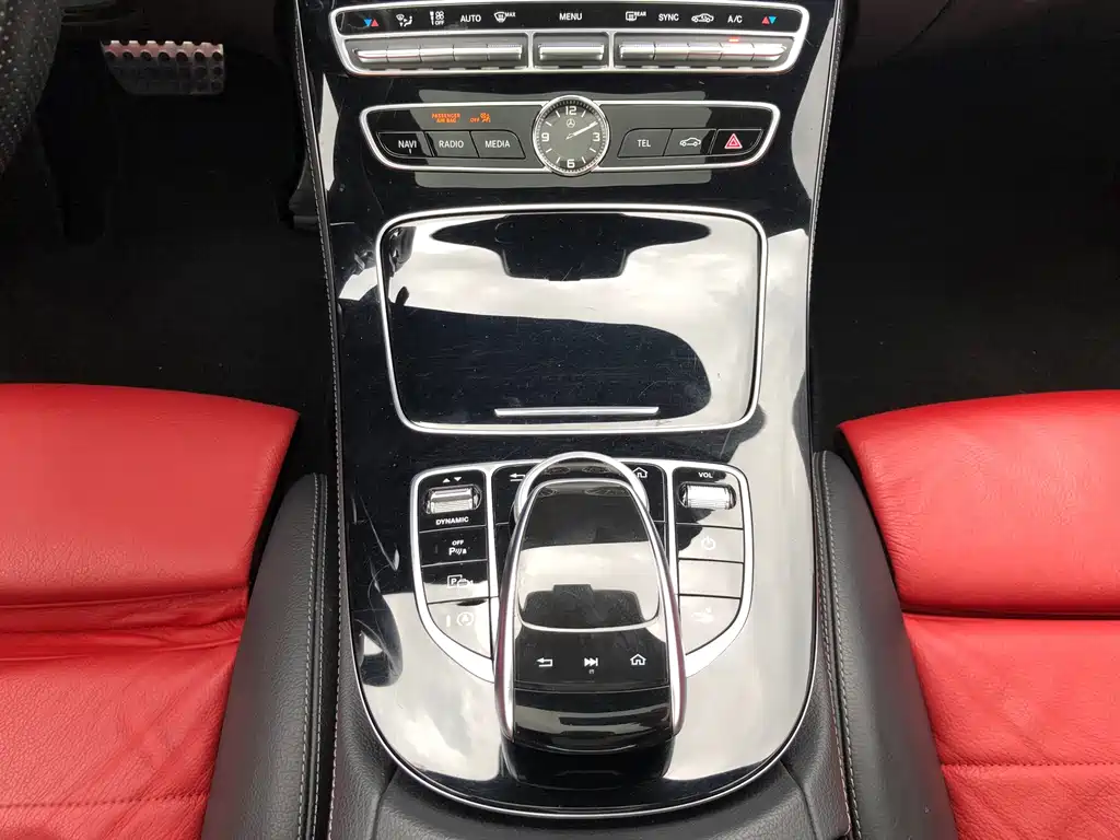 Mercedes-Benz E-Class 2018 — фото 15