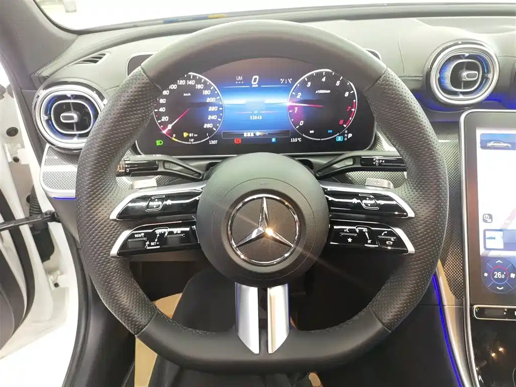 Mercedes-Benz C-Class 2023 — фото 11