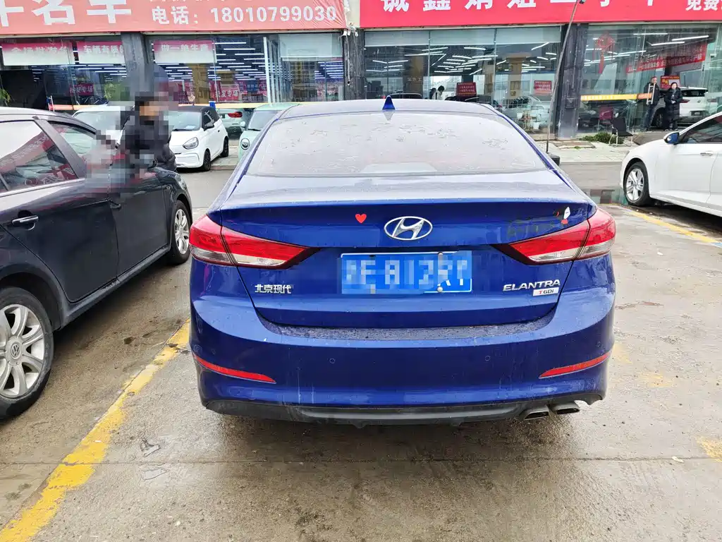 Hyundai Elantra 2019 — фото 5