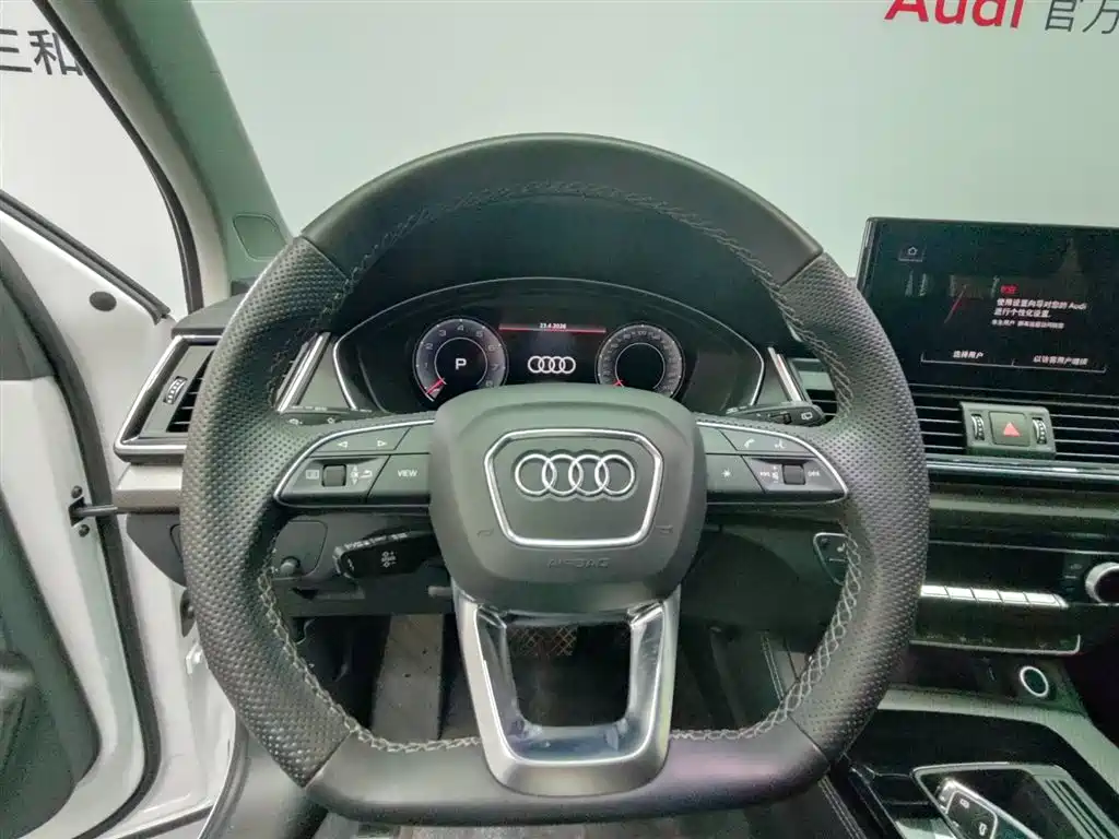 Audi Q5L 2022 — фото 12