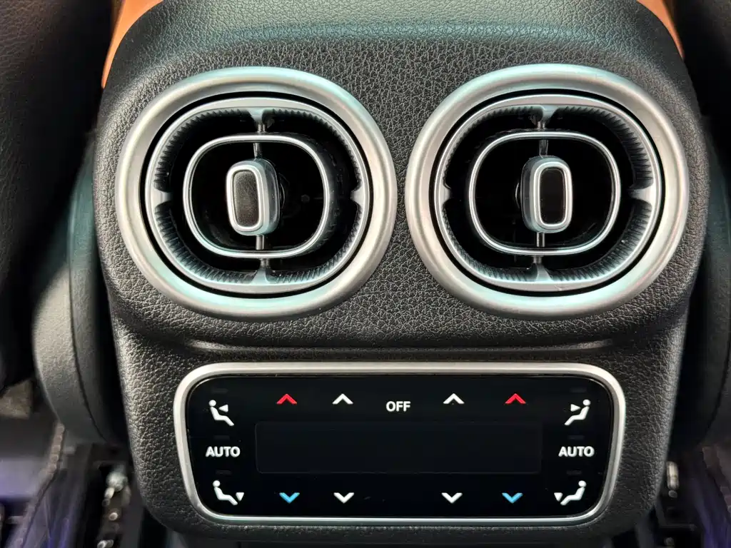 Mercedes-Benz GLC 2023 — фото 17