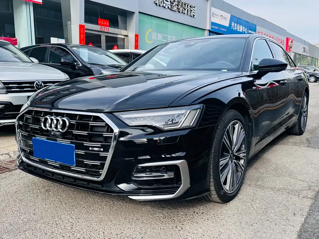 Audi A6L 2025 — фото 1