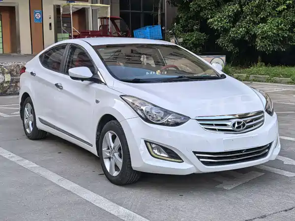 Hyundai Elantra Langdong 2013