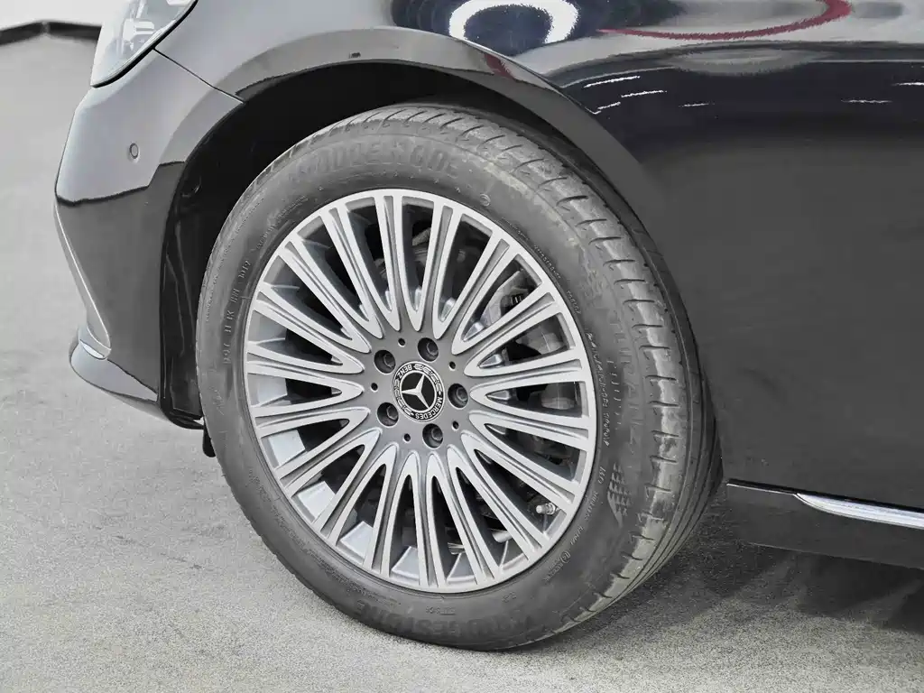 Mercedes-Benz E-Class 2022 — фото 15