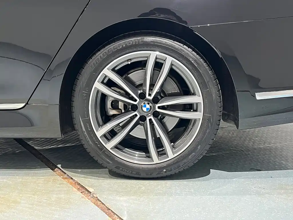 BMW 7 Series 2021 — фото 11