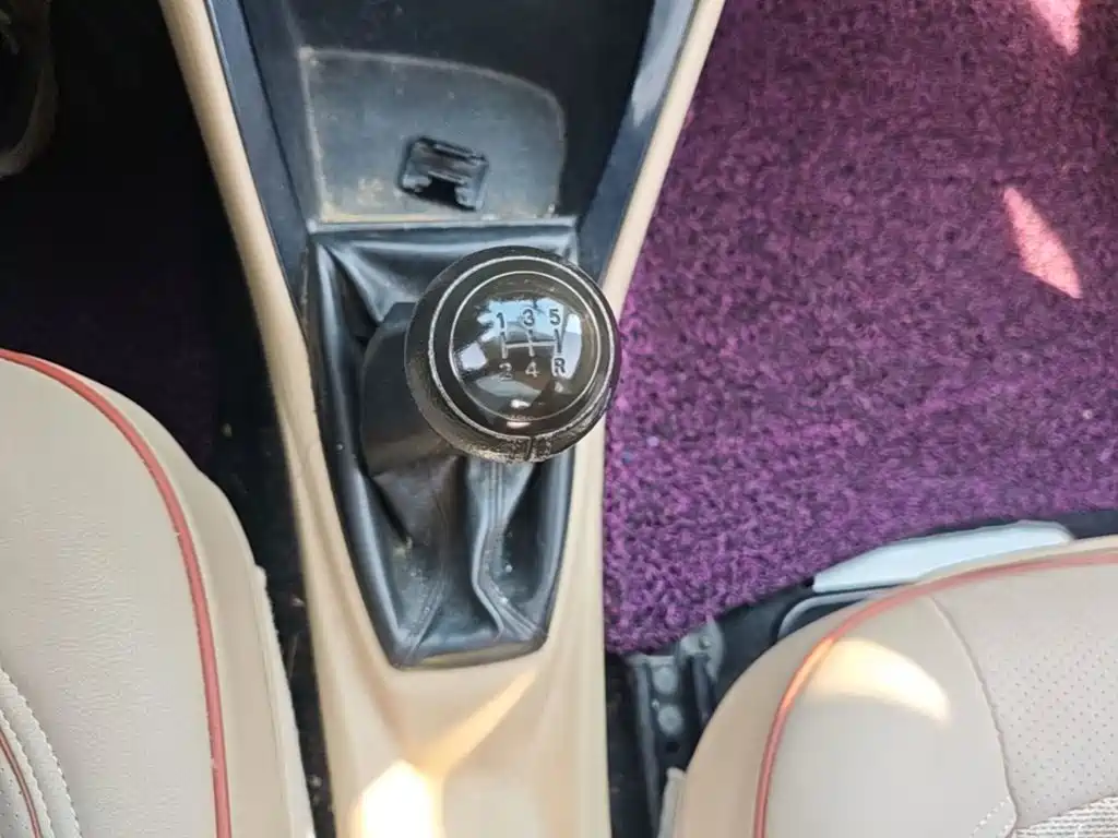 Toyota Vios 2015 — фото 14