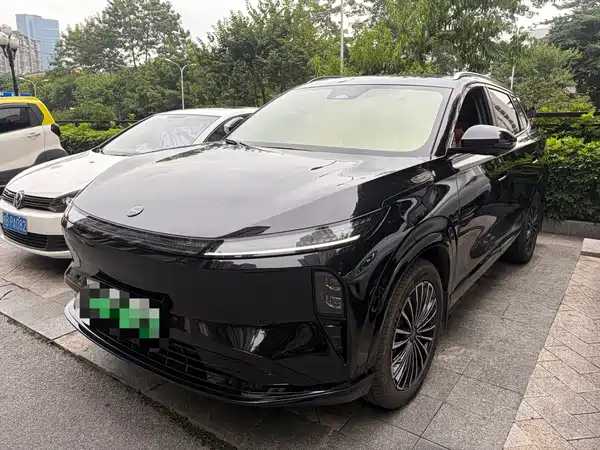 Dongfeng Fengshen L8 2026