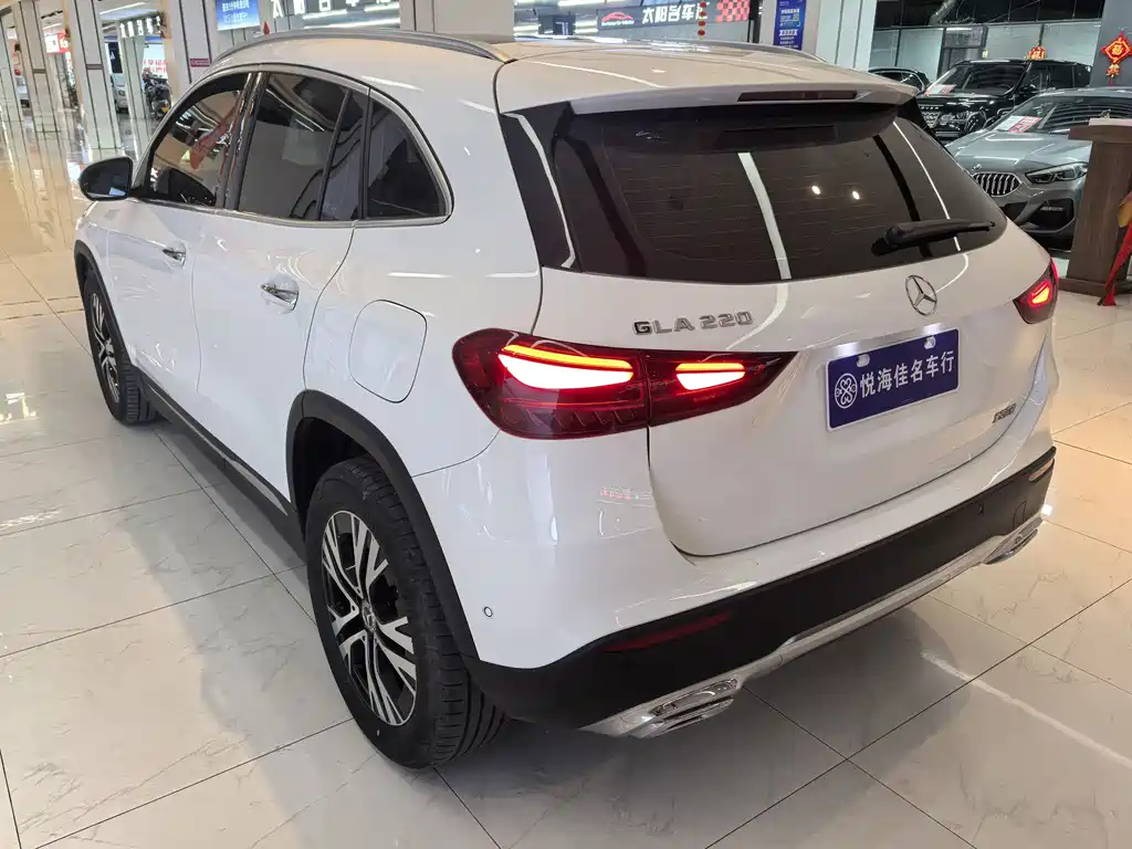 Mercedes-Benz GLA 2024 — фото 11