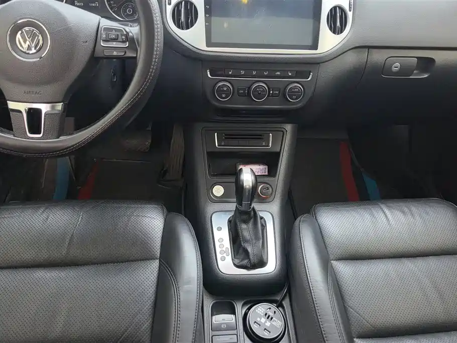 Volkswagen Tiguan 2015 — фото 16