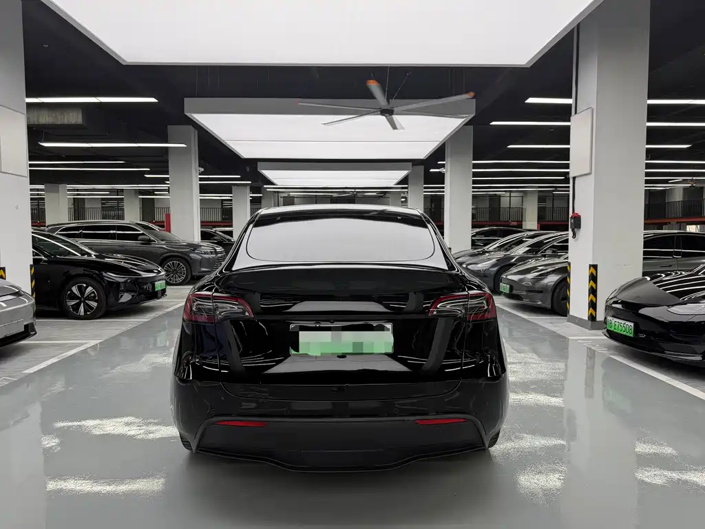 Tesla Model Y 2022 — фото 14