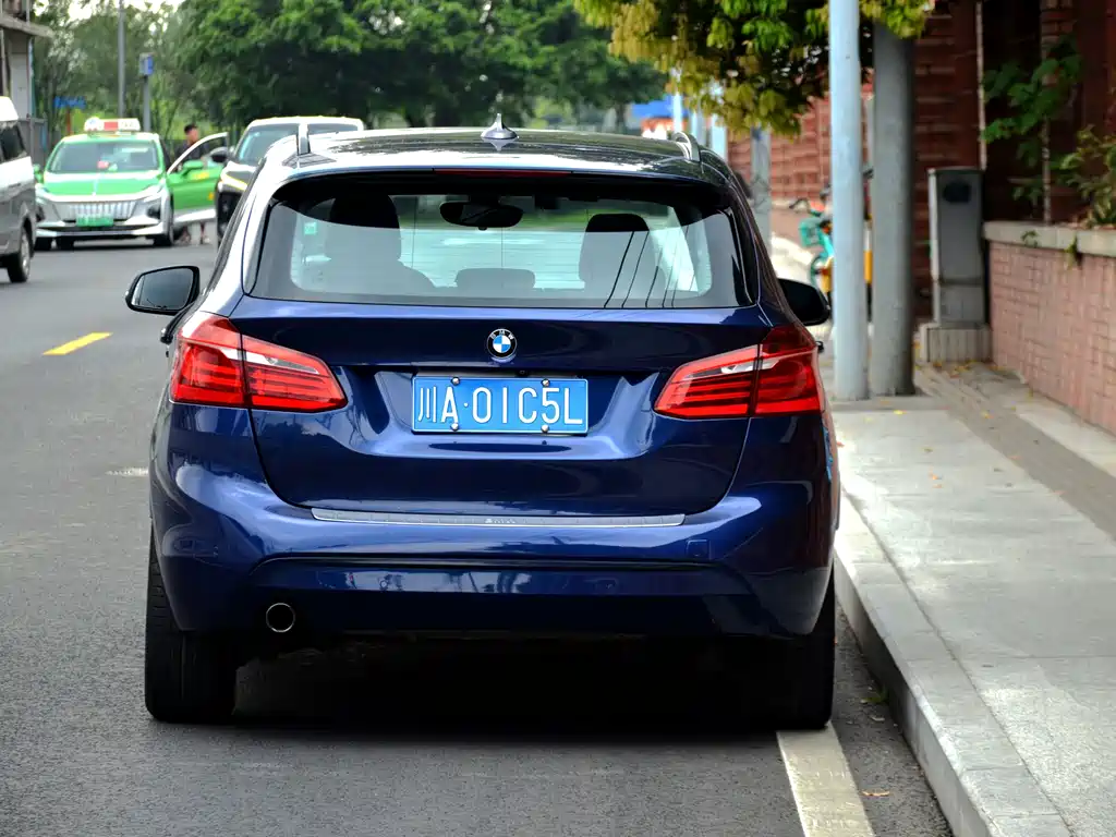 BMW 2 Series Station Wagon 2015 — фото 5