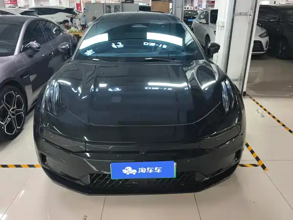 Zeekr 001 2024