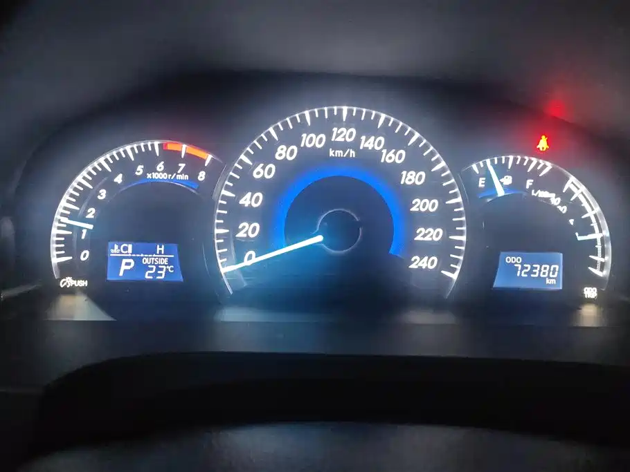 Toyota Camry 2014 — фото 14