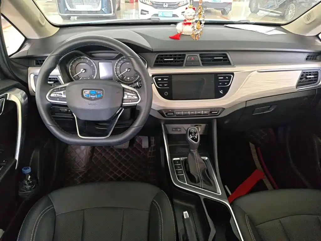 Geely Vision X3 2020 — фото 10