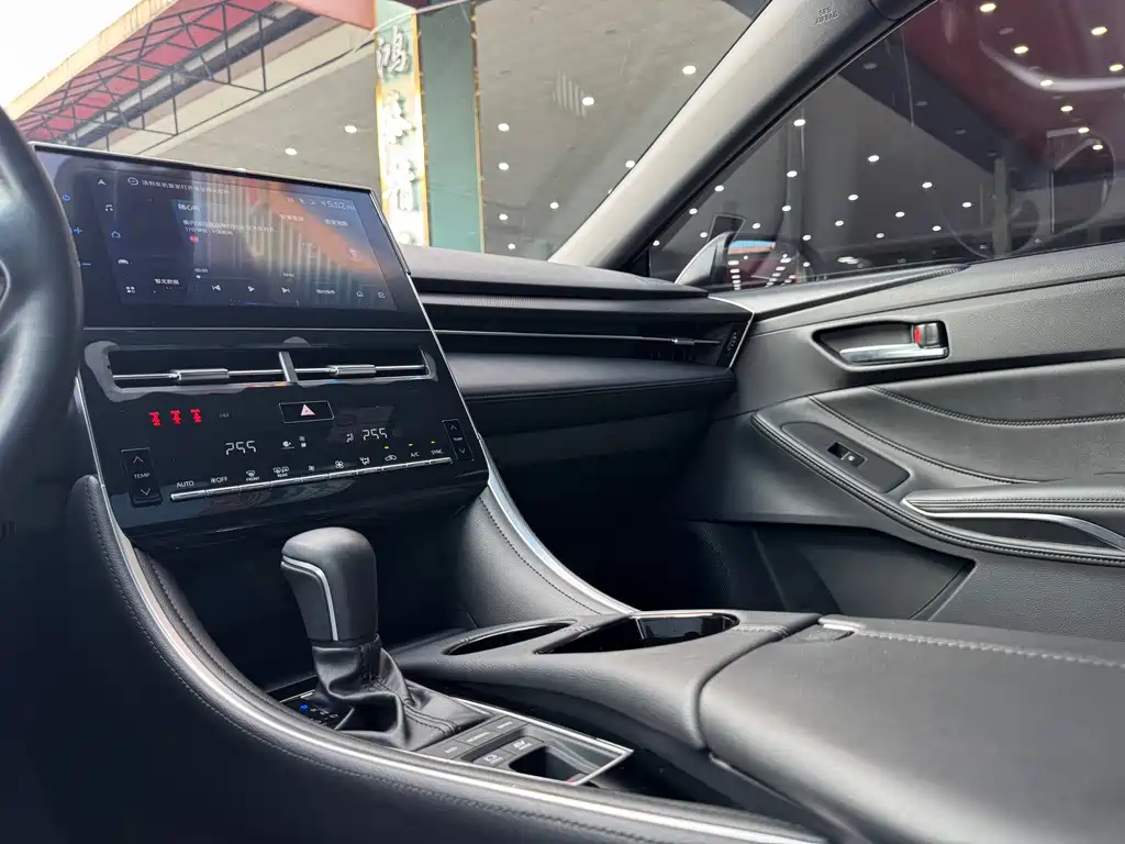 Toyota Avalon 2023 — фото 12
