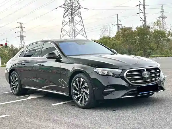 Mercedes-Benz E-Class 2024