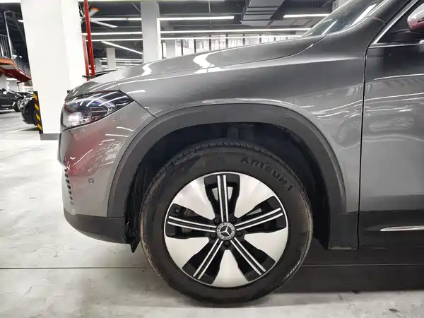 Mercedes-Benz EQB 2023