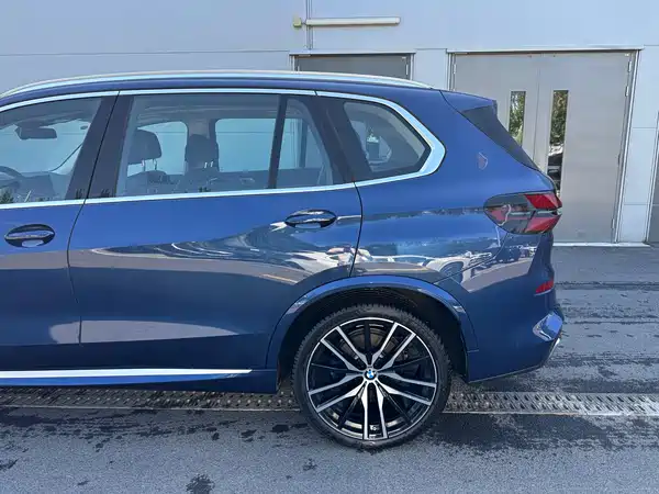 BMW X5 2025