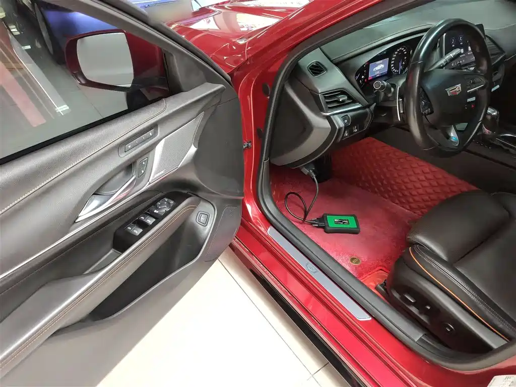 Cadillac CT4 2020 — фото 12