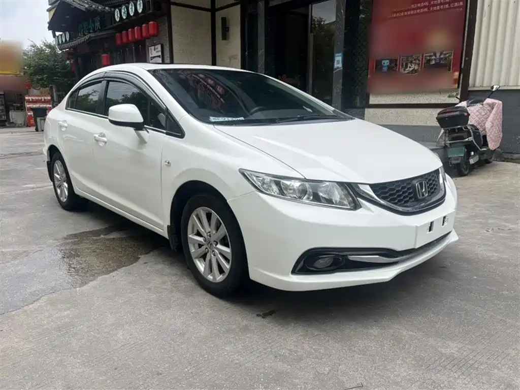 Honda Civic 2015 — фото 23