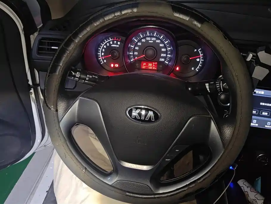 Kia K2 2016 — фото 15
