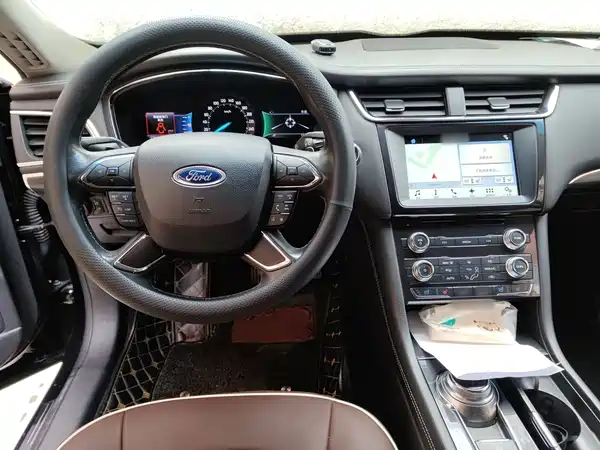 Ford Taurus 2017