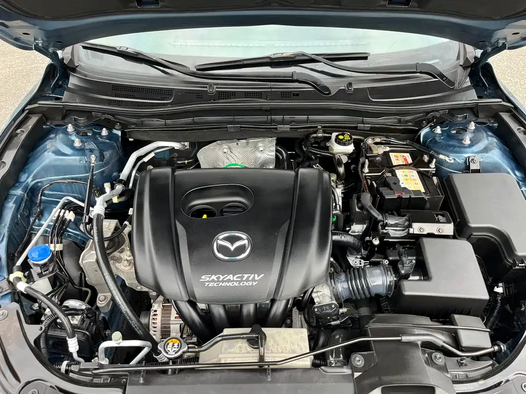 Mazda 3 Axela 2019 — фото 8
