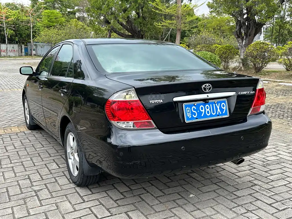 Toyota Camry 2005 — фото 5