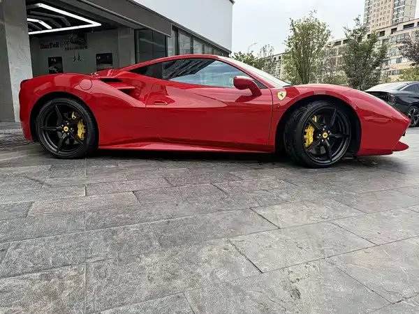 Ferrari 488 2015