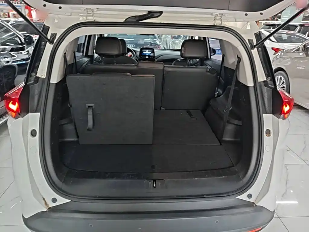 Chevrolet Orlando 2020 — фото 19