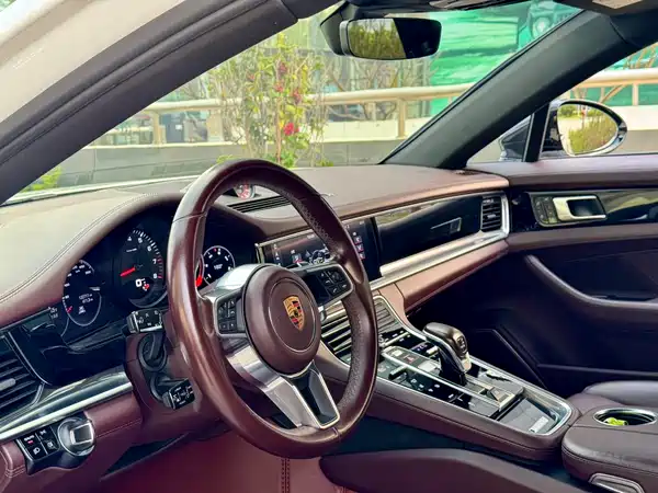 Porsche Panamera 2019