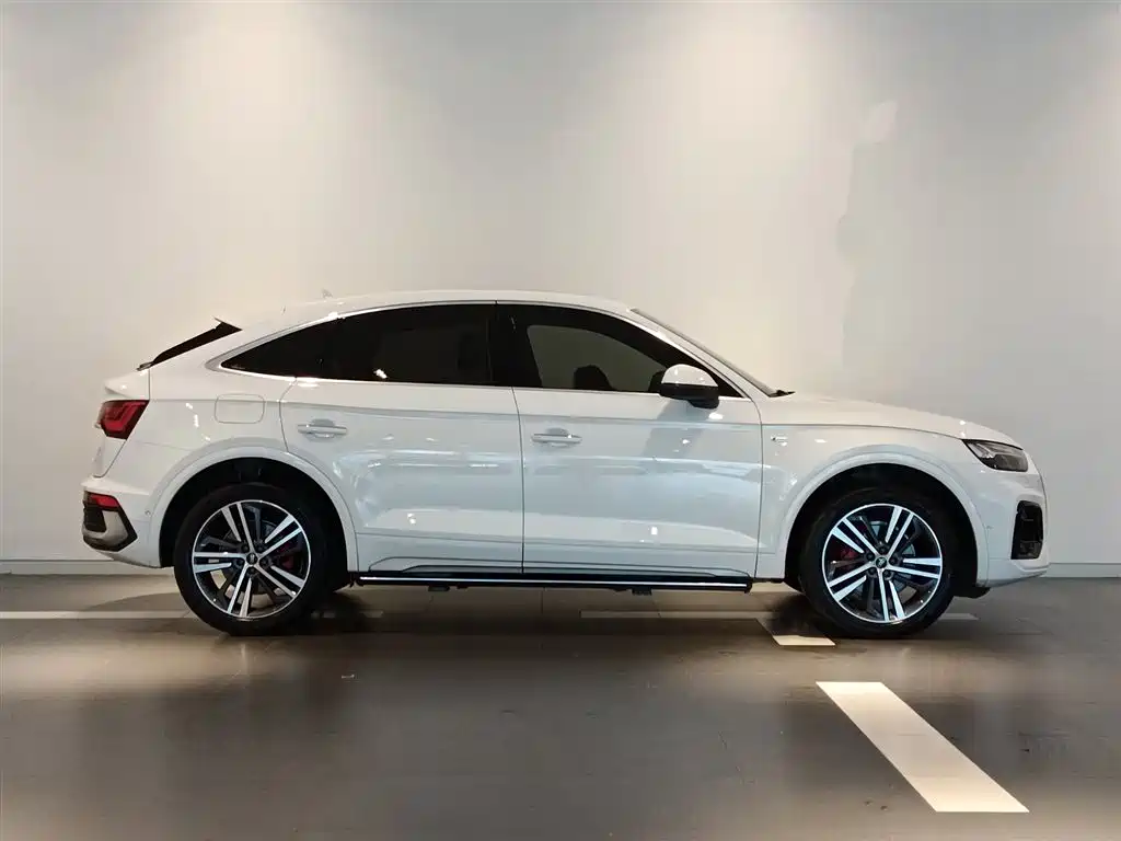 Audi Q5L Sportback 2021 — фото 3