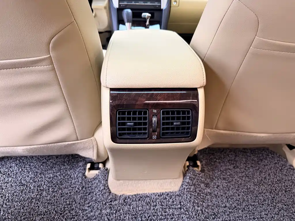 Toyota Camry 2015 — фото 14