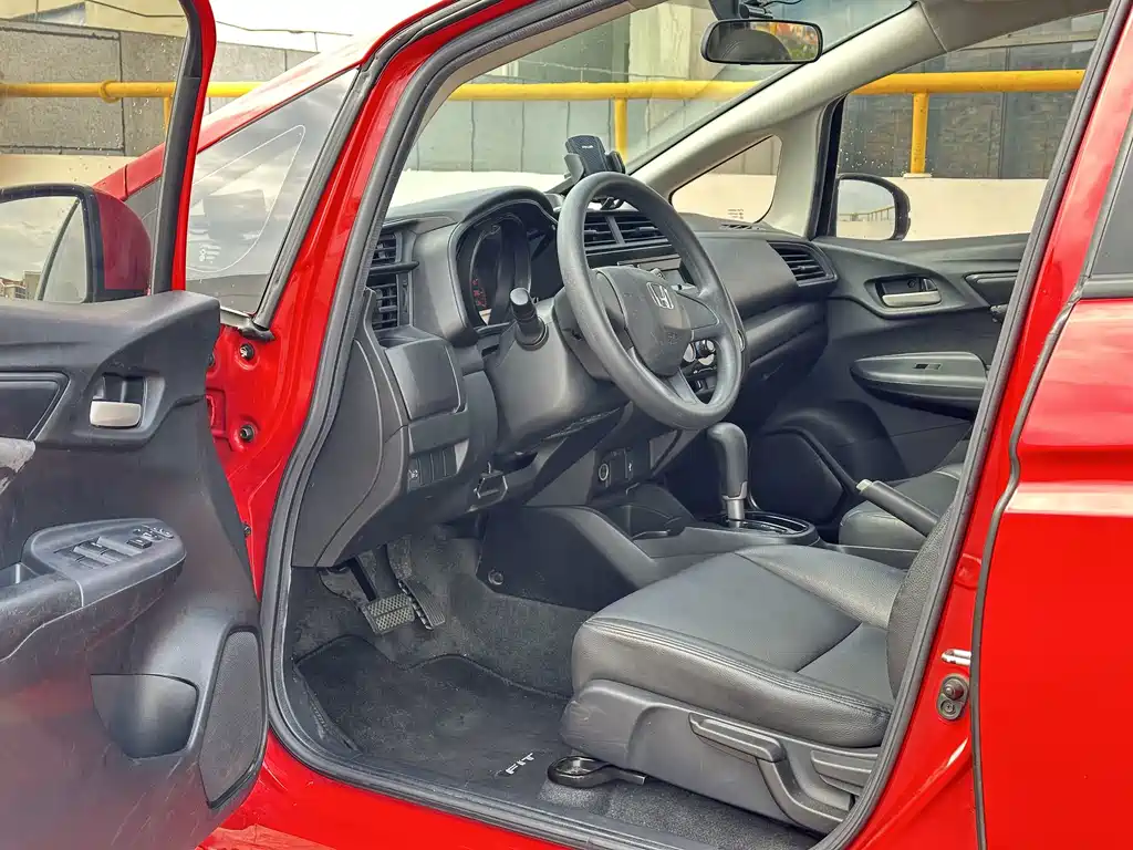 Honda Fit 2018 — фото 4