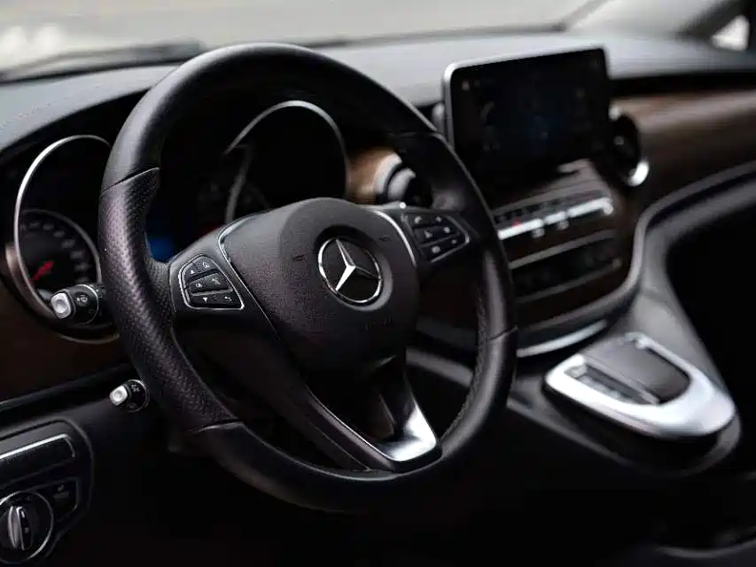 Mercedes-Benz V-Class 2021 — фото 3