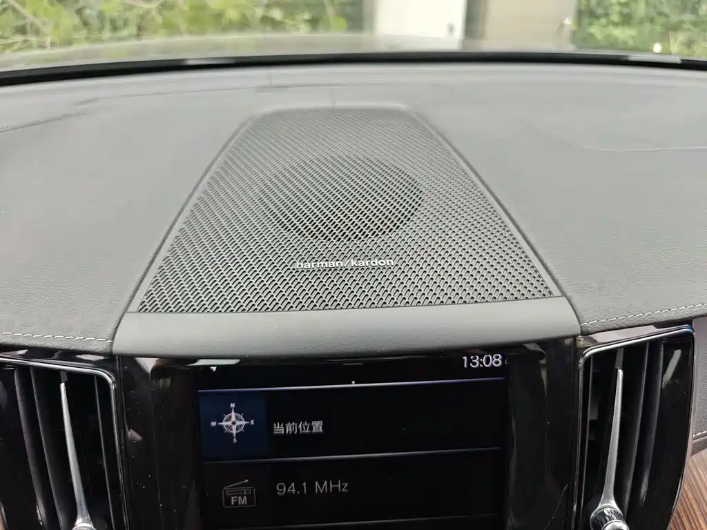 Volvo XC60 2021 — фото 20