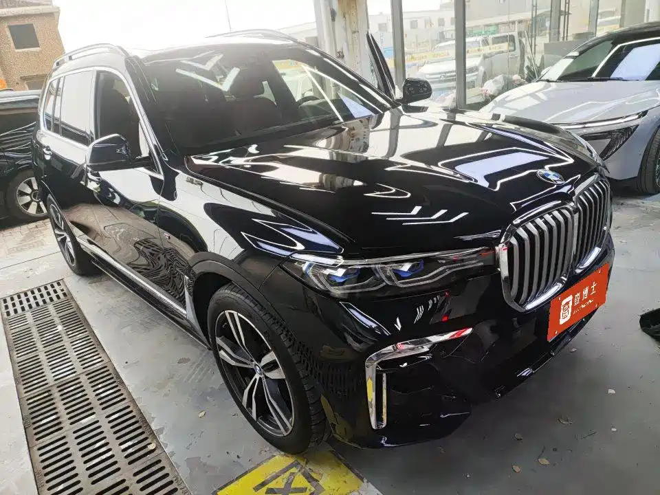 BMW X7 2021 — фото 2