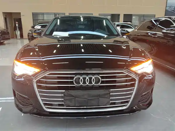 Audi A6L 2022