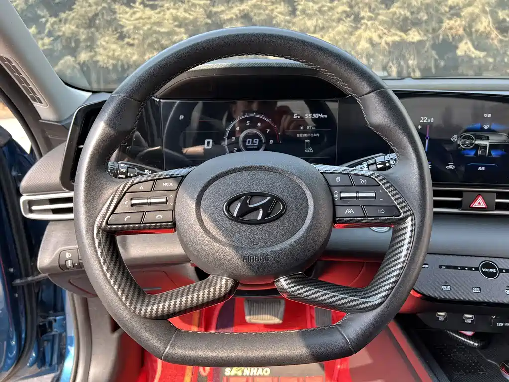 Hyundai Elantra 2022 — фото 20