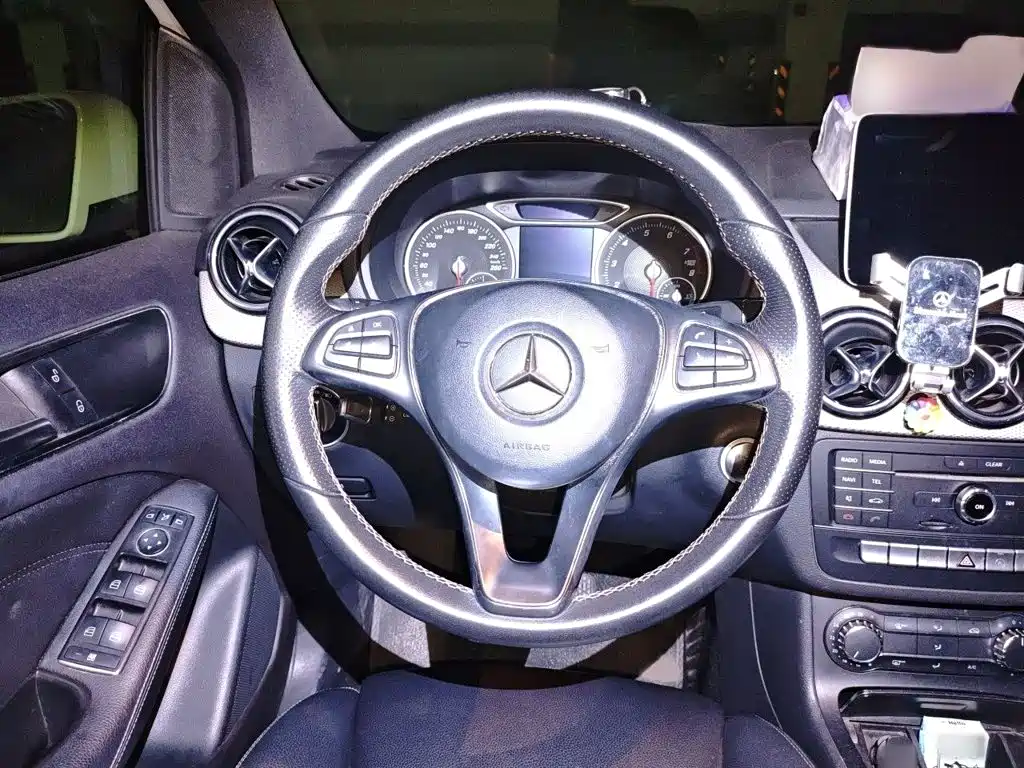 Mercedes-Benz B-Class 2018 — фото 3